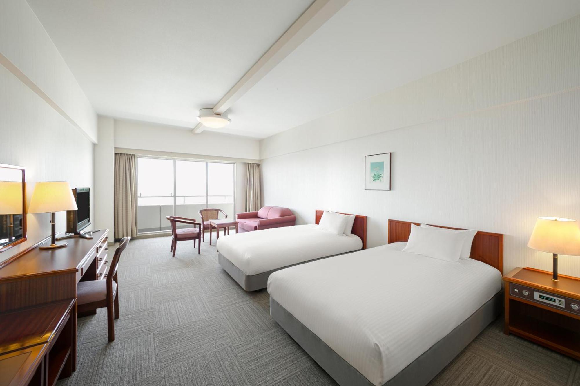 Mercure Kochi Tosa & 3*