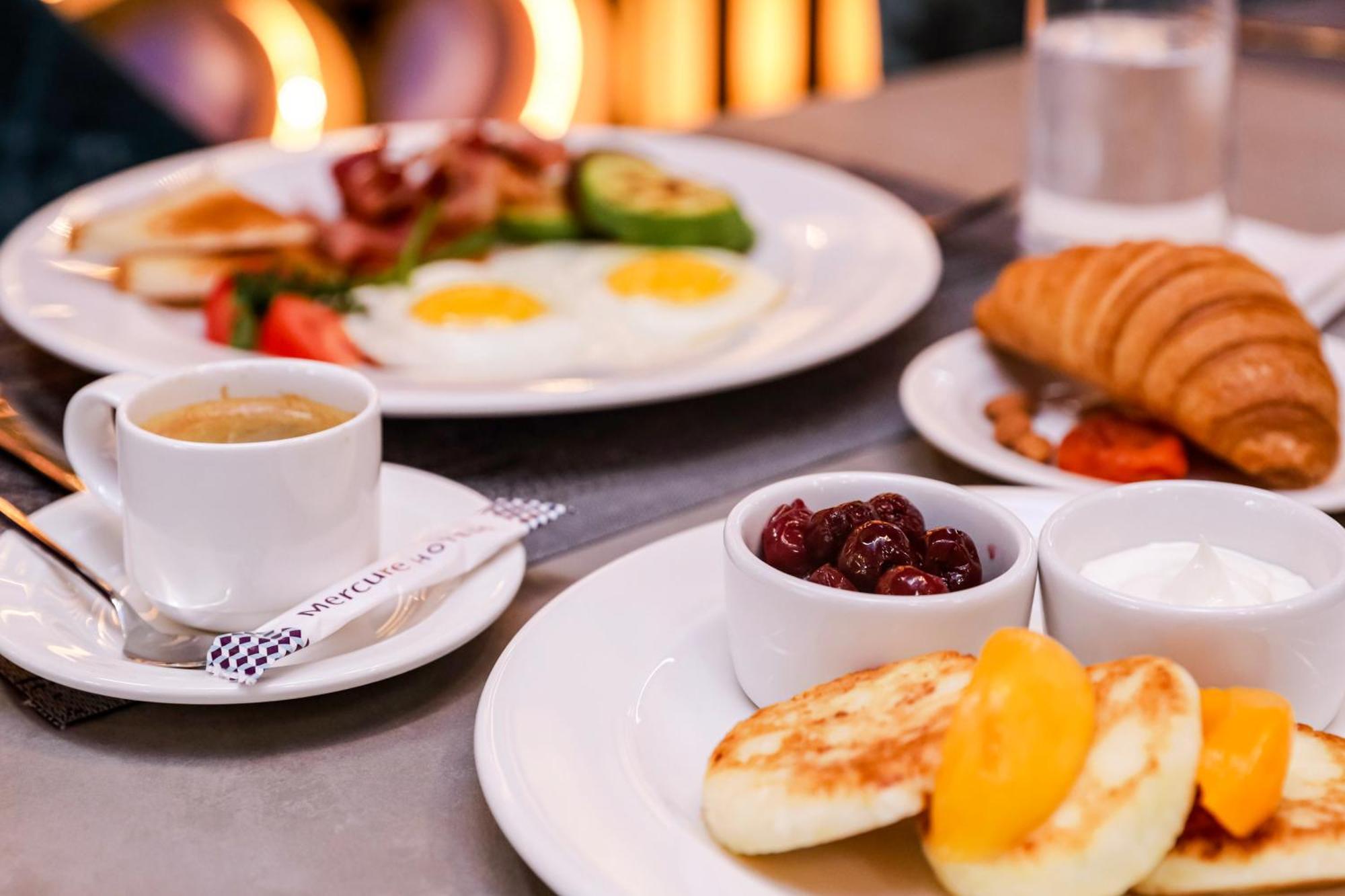 Mercure Kochi Tosa &